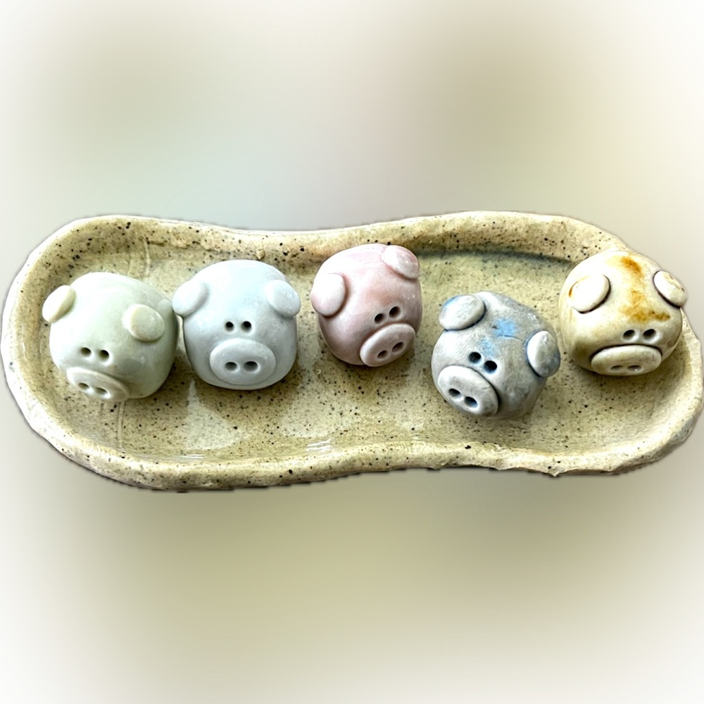 Ceramic Pigs - So Cute!